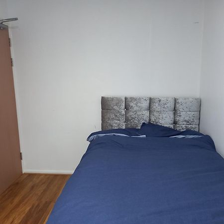 Double En-Suite Rooms Nevendon Eksteriør bilde